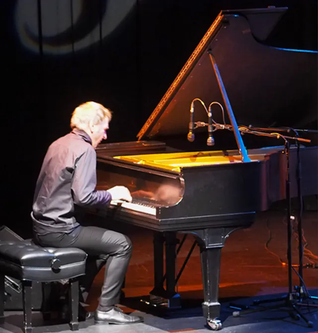 Artur Dutkiewicz Jazz Trio 2016 gallery image 09